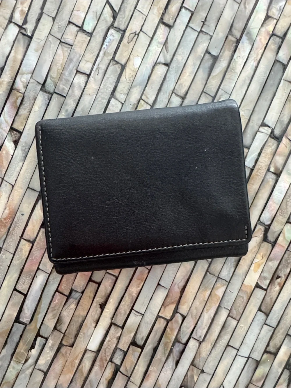 Perry Ellis Genuine LeatherClassic Black Leather Tri fold  Wallet